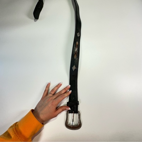 Black Leather Belt with Intricate Silver Buckle - Picture 7 of 10